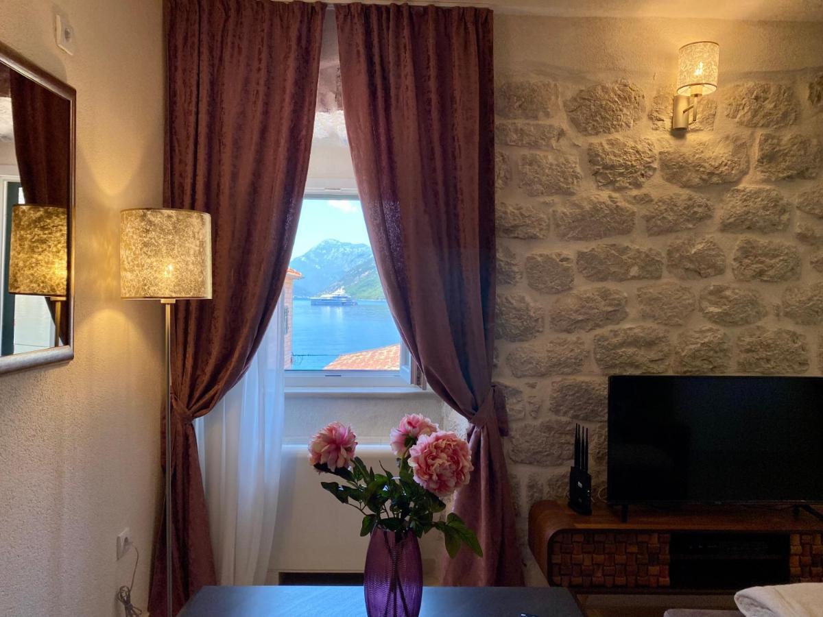 Apartment Caserma Kotor Bagian luar foto
