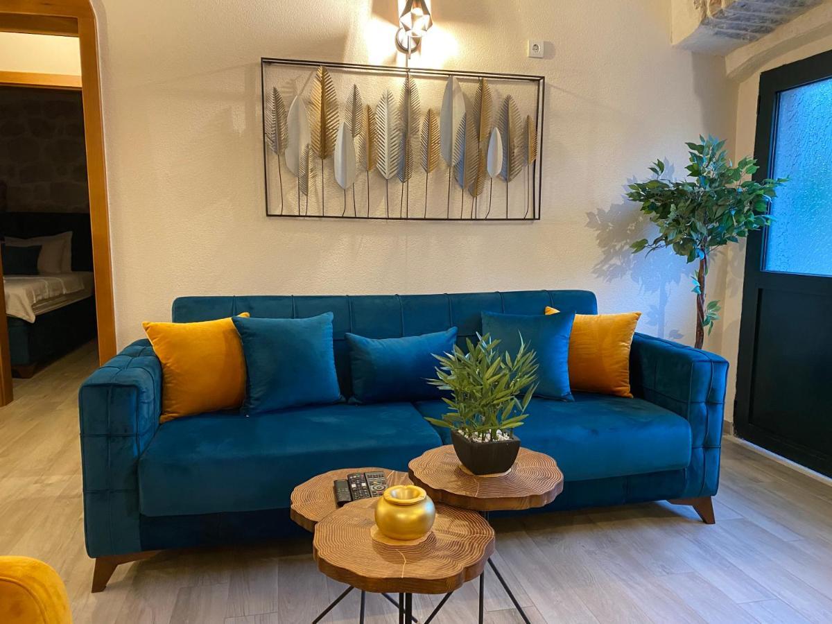 Apartment Caserma Kotor Bagian luar foto
