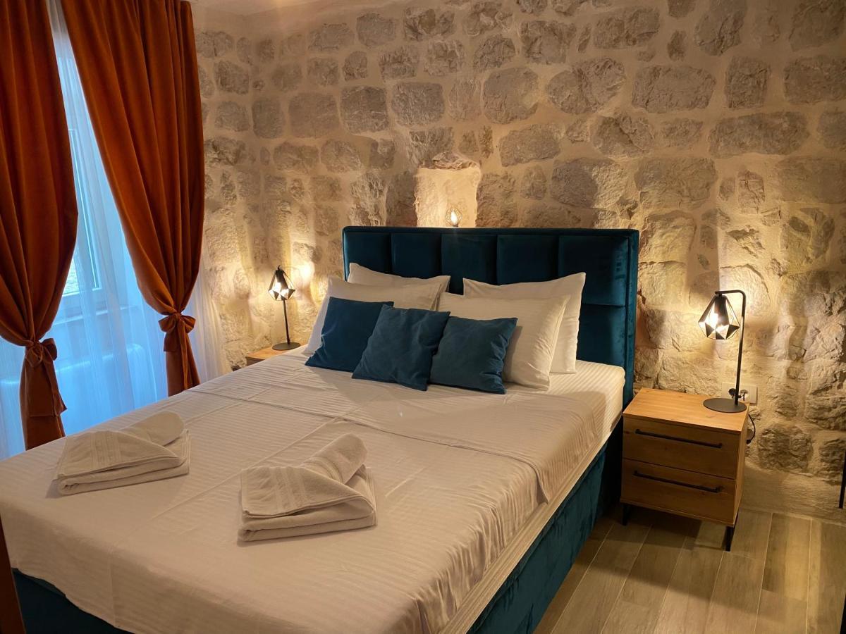 Apartment Caserma Kotor Bagian luar foto